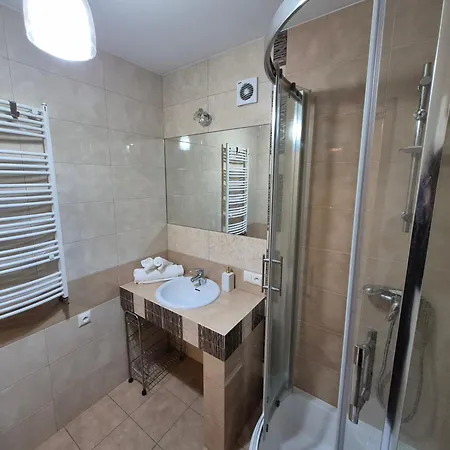 Szlachecki Sad * Sobienie Szlacheckie