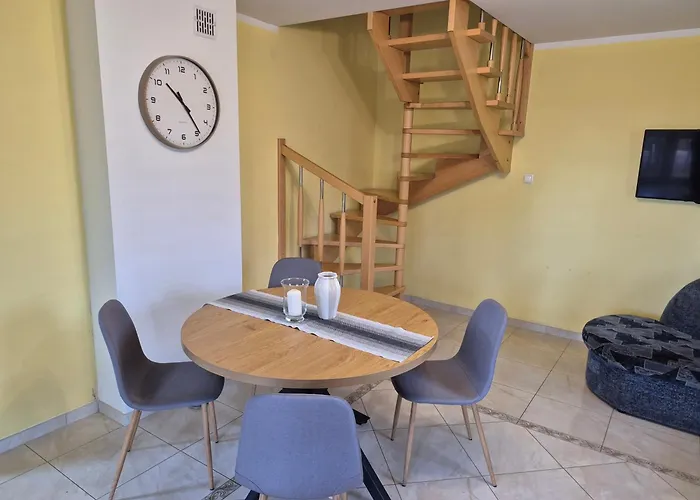 Szlachecki Sad 度假居 Sobienie Szlacheckie